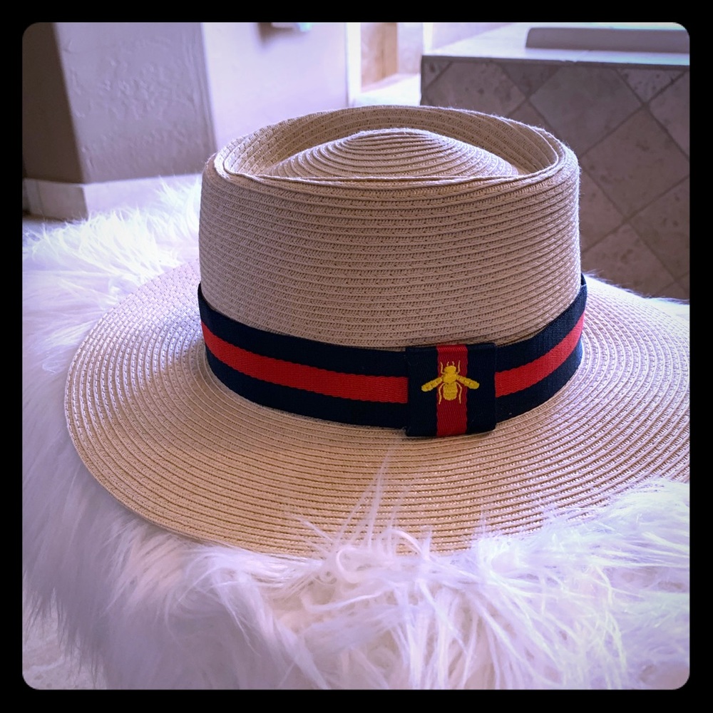 Adorable Gucci look like a like Fedora